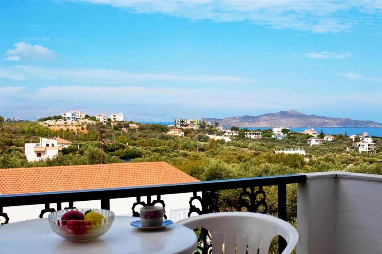 Captain Michalis Apartments Galatas  Экстерьер фото