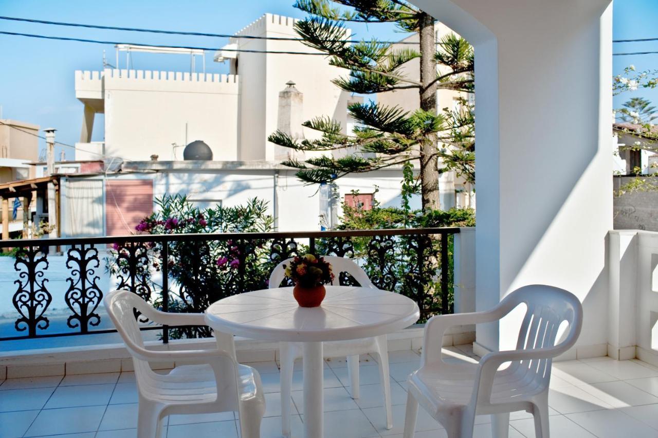 Captain Michalis Apartments Galatas  Экстерьер фото