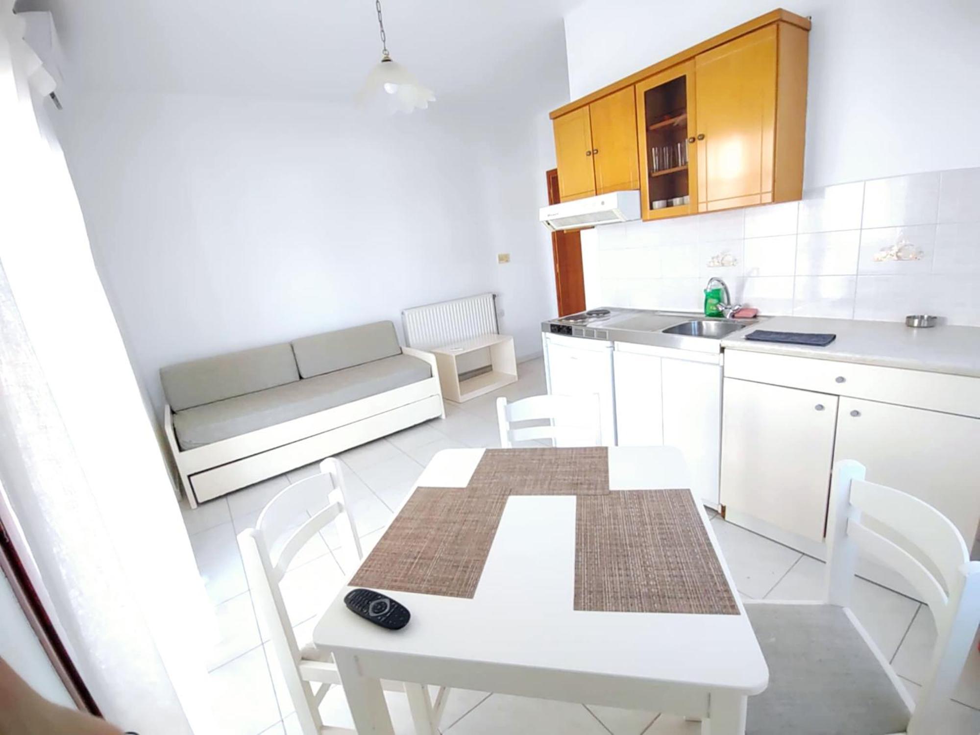 Captain Michalis Apartments Galatas  Экстерьер фото