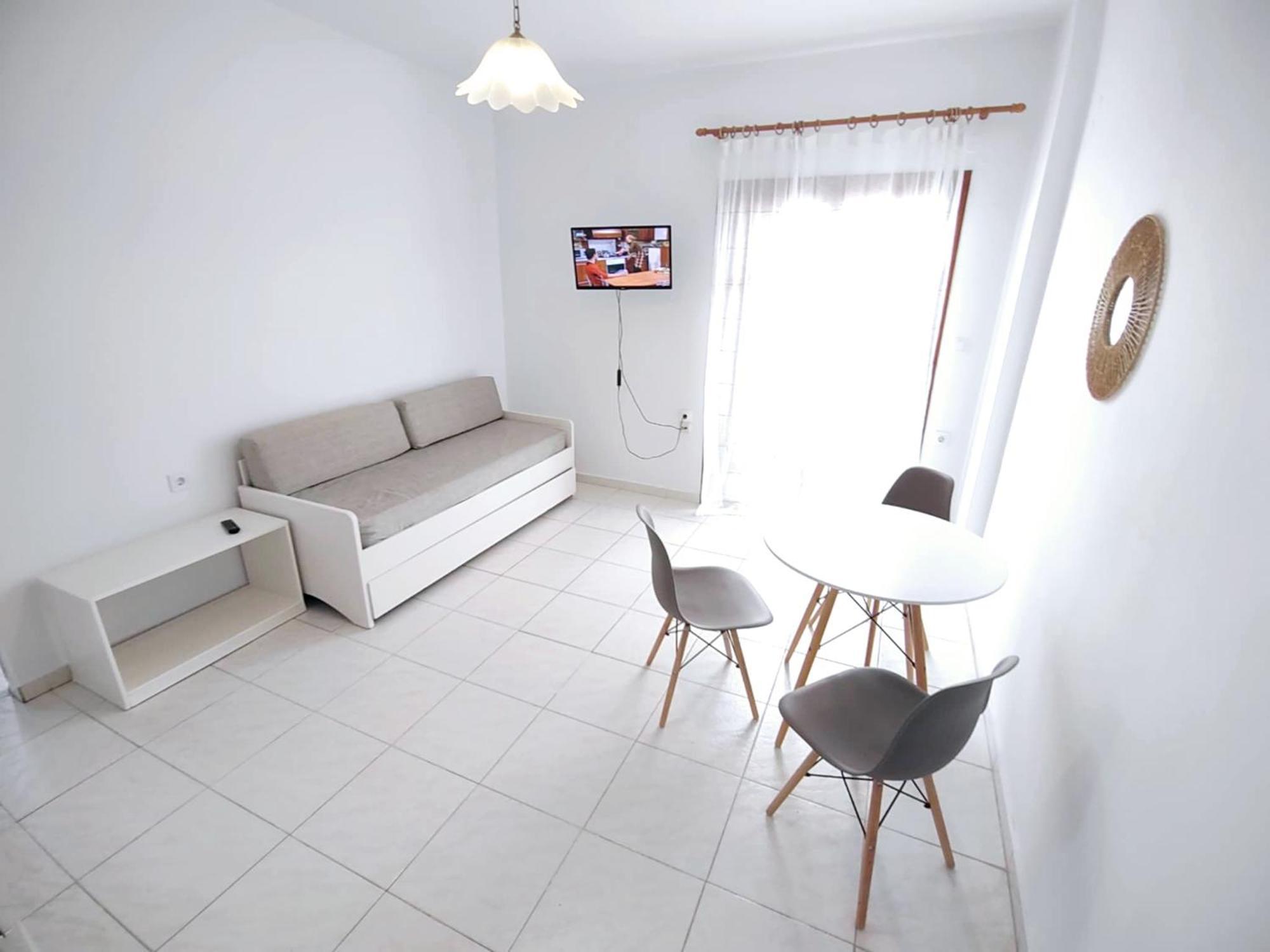 Captain Michalis Apartments Galatas  Экстерьер фото
